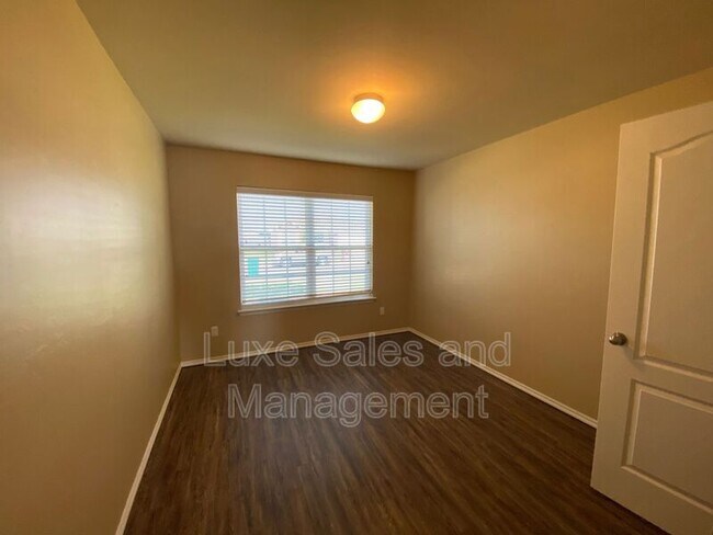 Building Photo - 2912 Thompson Farm Ln