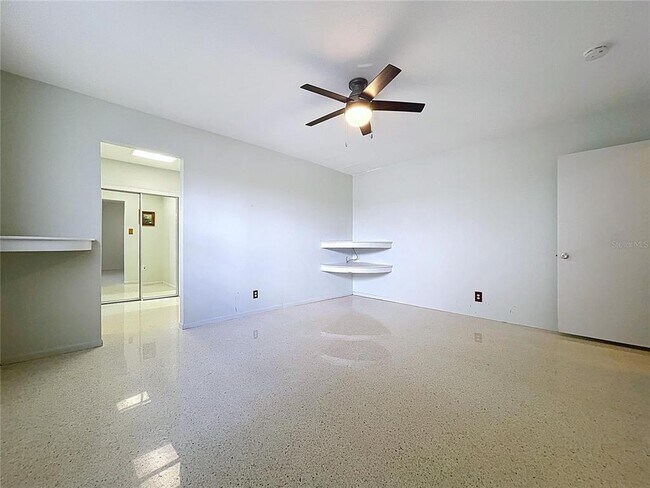 Building Photo - 1601 Riverhills Dr