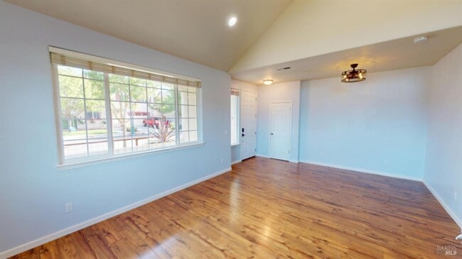 Building Photo - 2060 Pascal St