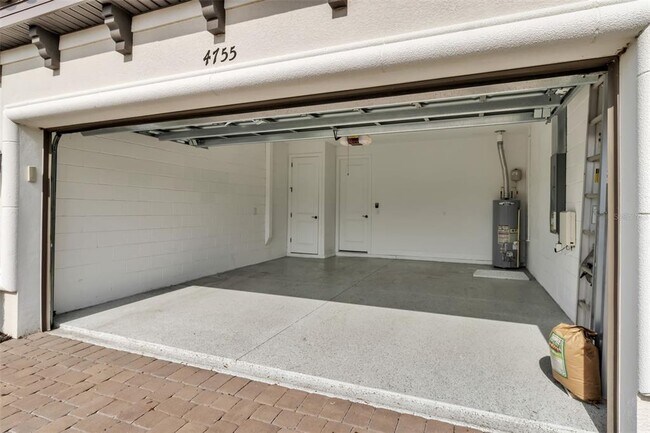 Building Photo - 4755 Motta Ct