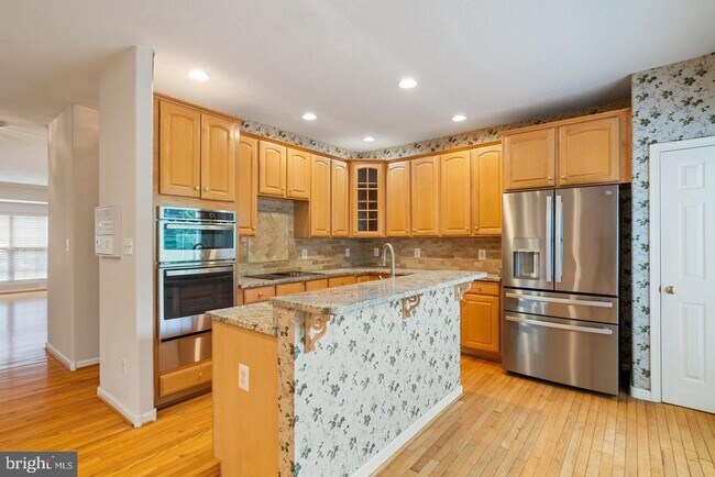 Building Photo - 13280 Maple Creek Ln
