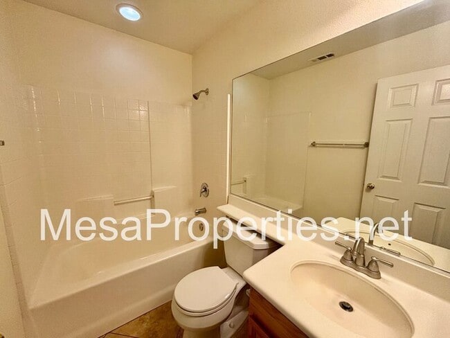 Building Photo - 7440 Freeport Cir
