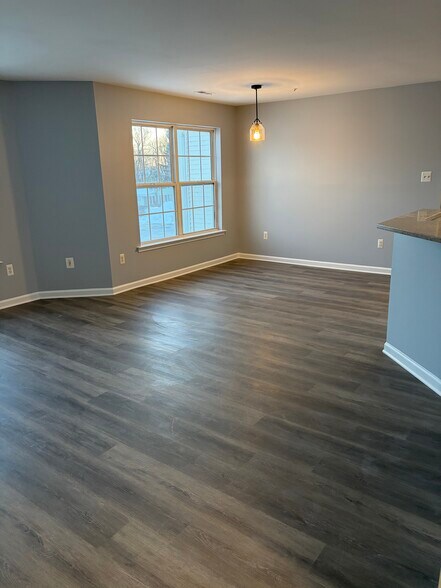 Building Photo - 2010 Starlight Ln