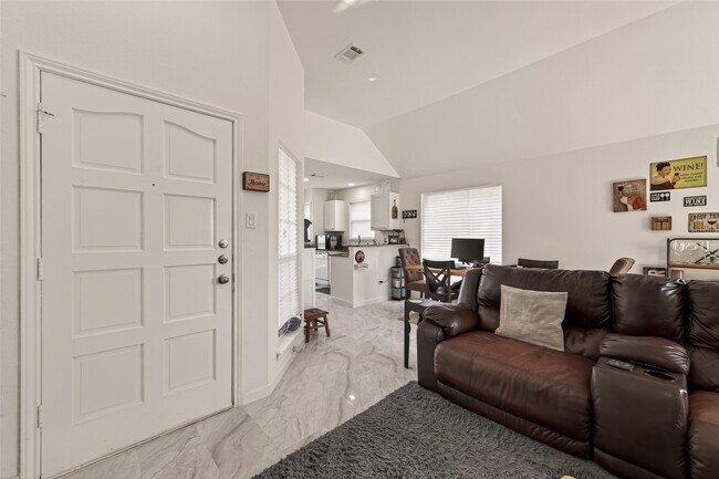 Building Photo - 21067 Southern Colony Ct