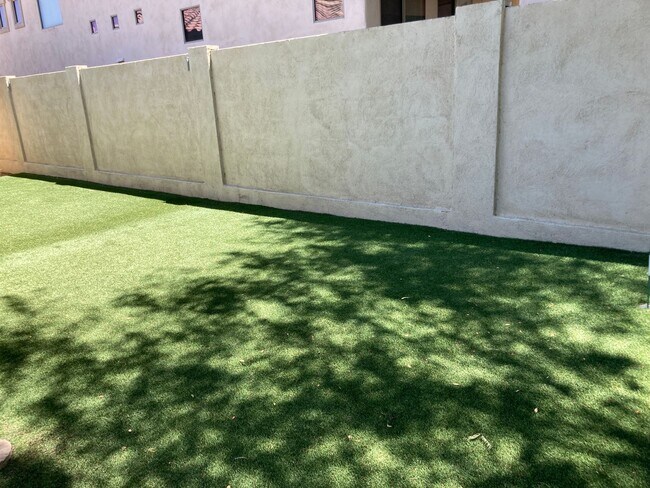 Building Photo - Spool Home on the Lake in Gated Rancho Sah...