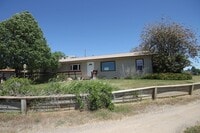 Building Photo - 3 Bedroom One Level with 2 Car Garage