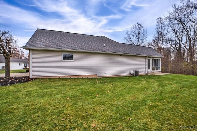 Building Photo - 480 Whitehaven Rd