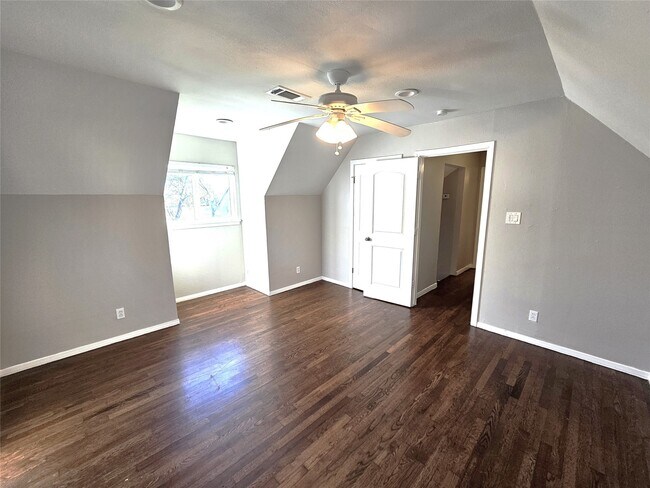 Building Photo - 510 Baywood Dr