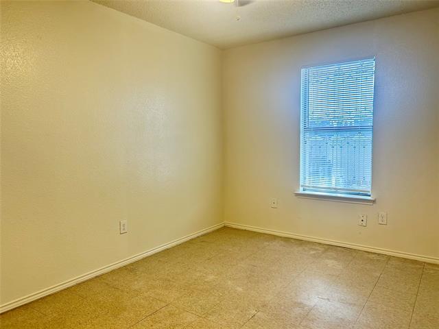 Building Photo - 2301 Lido Ln