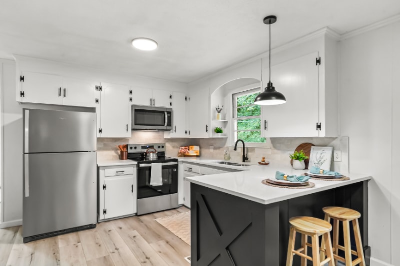 Building Photo - 3912 Seminole Ave