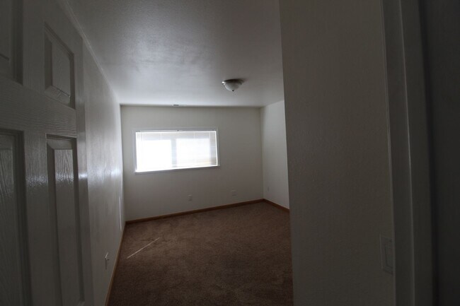 Building Photo - N10th754