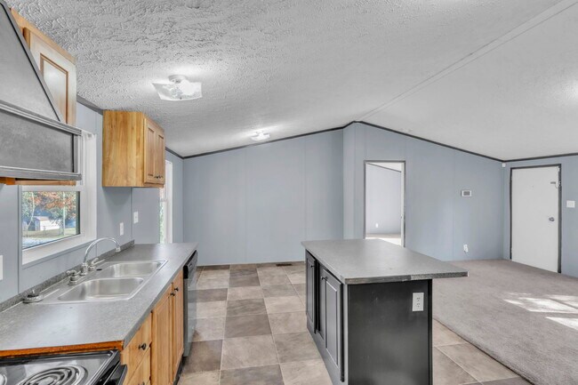 Building Photo - 1 Alice St