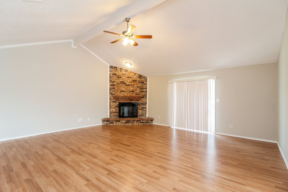 Building Photo - 6419 Twin Spruce Ct