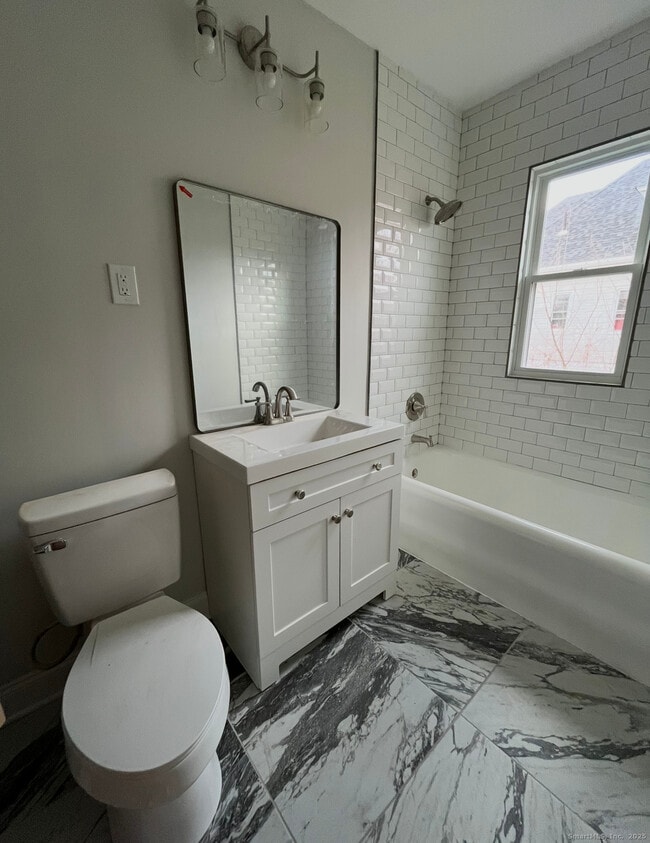 Building Photo - 267 Grandview Terrace