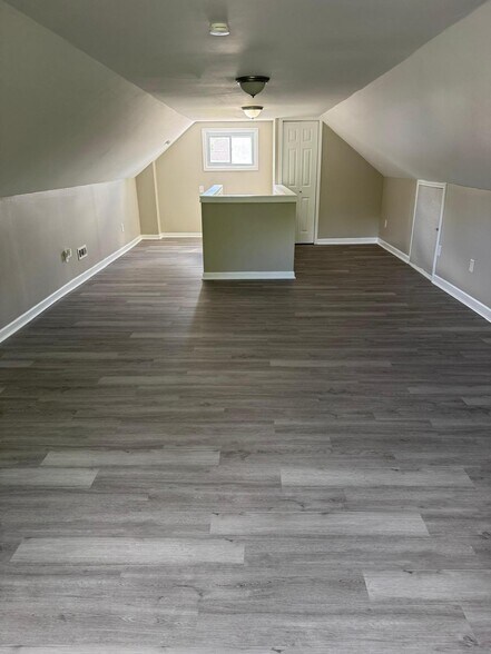 Building Photo - 4527 Channing Ln