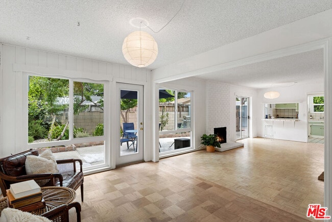 Building Photo - 22736 Cantlay St