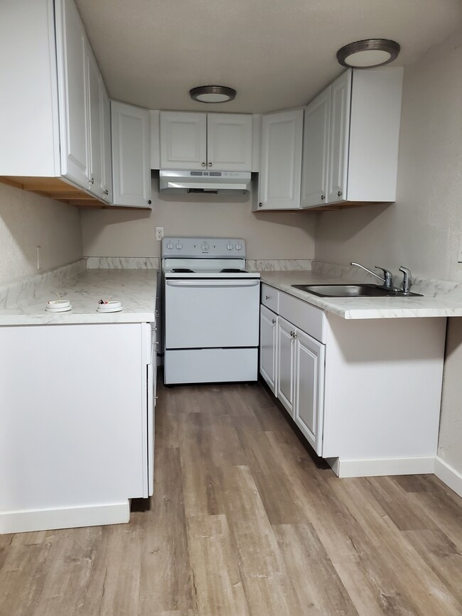 Building Photo - 3819 12th Ave SE