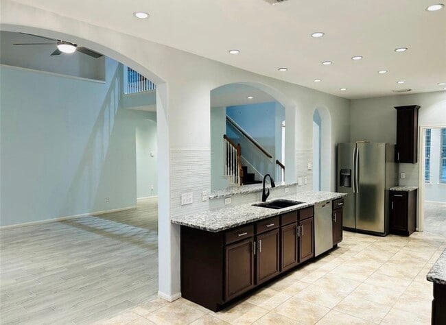 Building Photo - 9539 Still Cove Ln