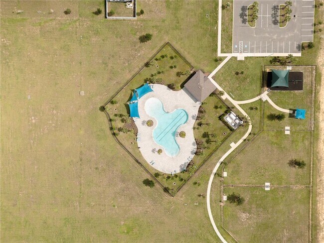 Building Photo - 2203 Pigeon Plum Dr