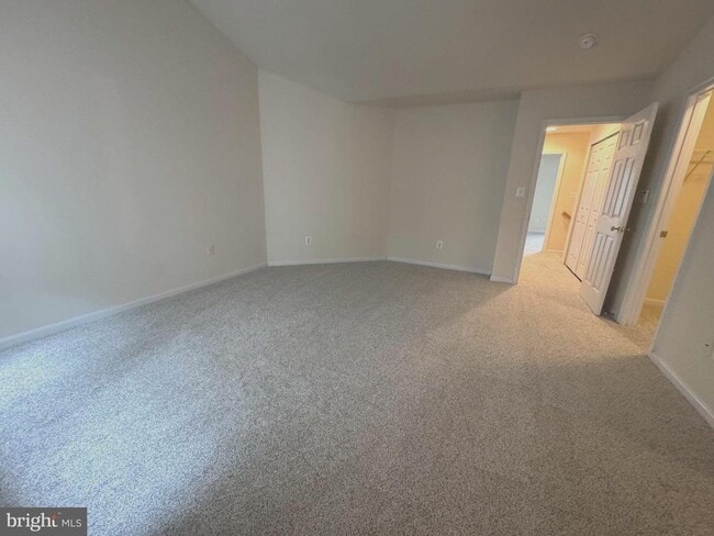Building Photo - 8730 Phipps Farm Way