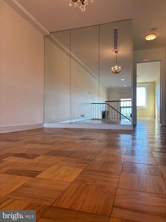 Building Photo - 1200 N Nash St