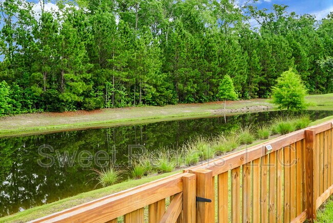 Building Photo - 210 Daniels Creek Cir