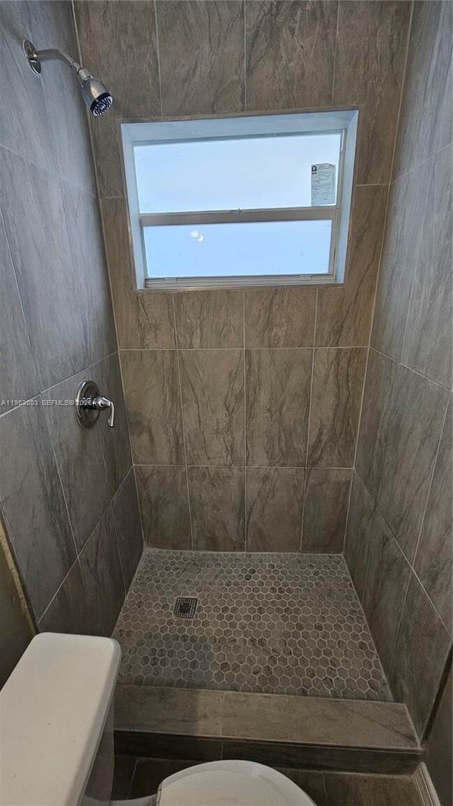 Building Photo - 6204 Dewey St