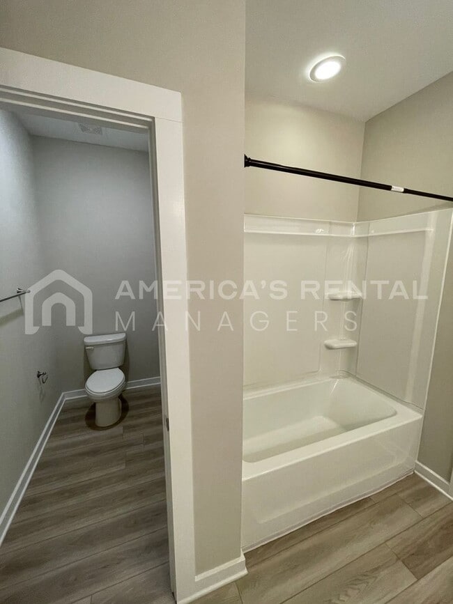 Building Photo - Roomy Home for Rent in Cullman, AL…  View with 48 Hours Notice! 6 Foot Privacy Fence