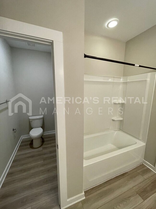 Building Photo - Roomy Home for Rent in Cullman, AL…6 Foot Privacy Fence. AVAILABLE NOW!!