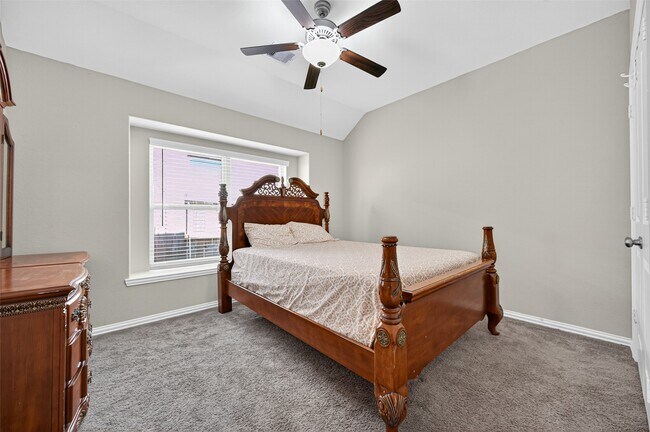 Building Photo - 4550 Shallow Ember Dr