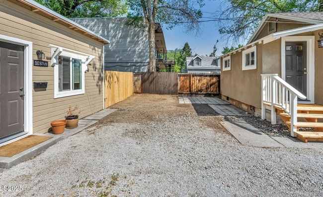 Building Photo - Beautifully Remodeled 1 Bed / 1 Bath in Midtown - Available 6/15!