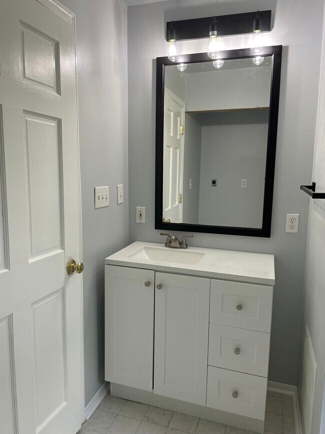 Bathroom - 933 Biddle St