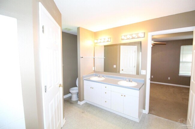 Building Photo - 4319 Crosswind Dr