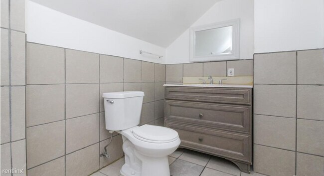 Building Photo - 3 br, 3 bath House - 6231 Barrie St