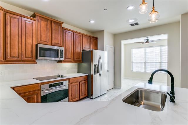 Building Photo - 2594 Jacobson Dr