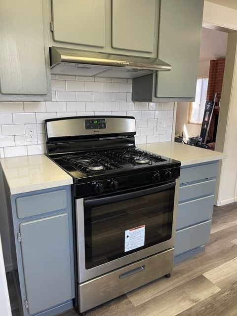 New stove & hood - 4109 Beethoven St