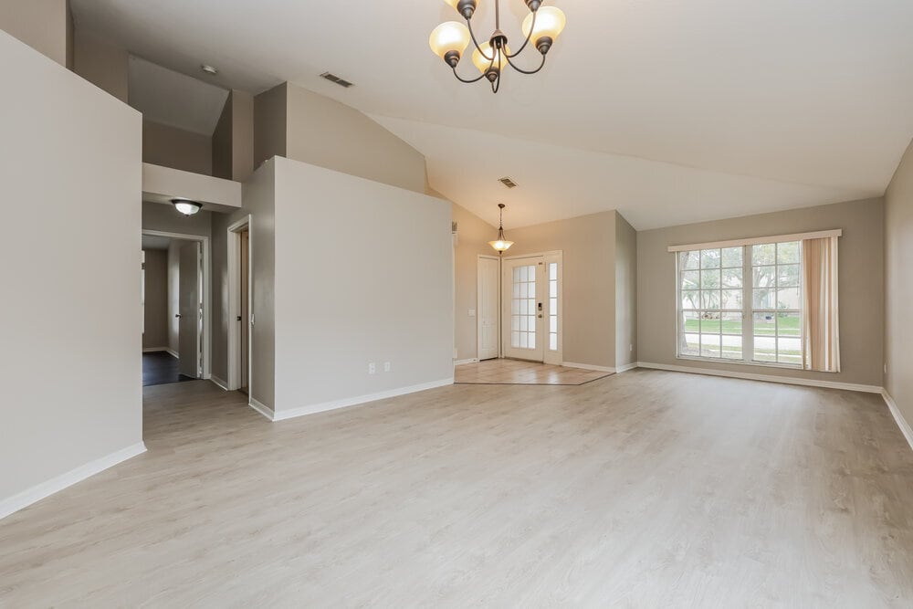 Building Photo - 29613 Morningmist Dr