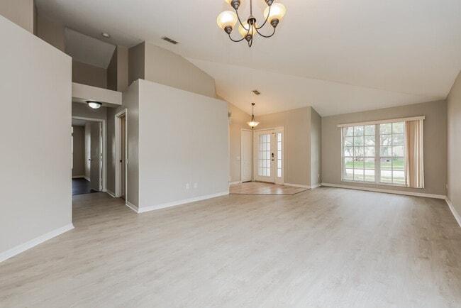 Building Photo - 29613 Morningmist Dr