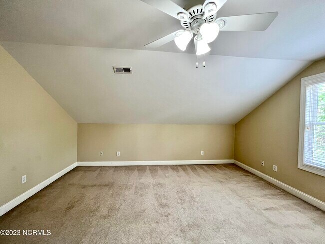 Building Photo - 514 Wallington Rd