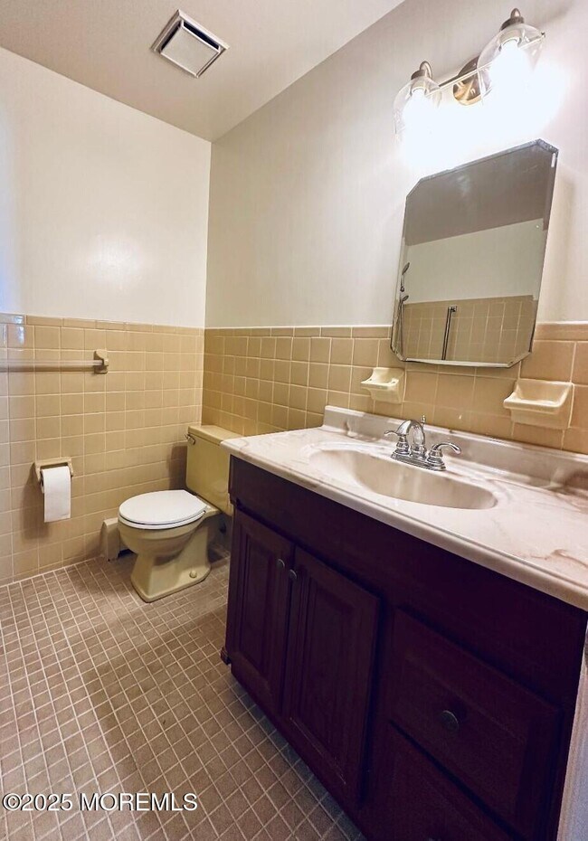 Building Photo - 57 Encinitas Dr