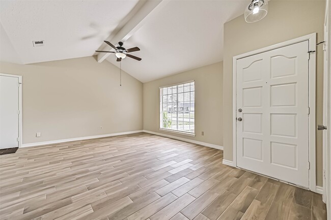 Building Photo - 2512 Ironclad Dr