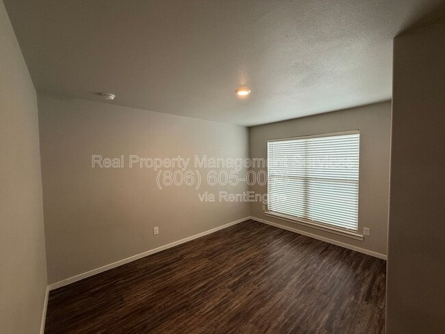 Building Photo - 2101 Kokomo Ave