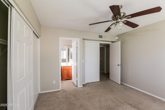 Building Photo - 503 W El Prado Rd