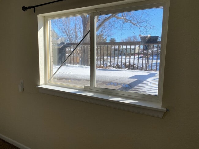 Building Photo - Great corner lot home backing up to open s...