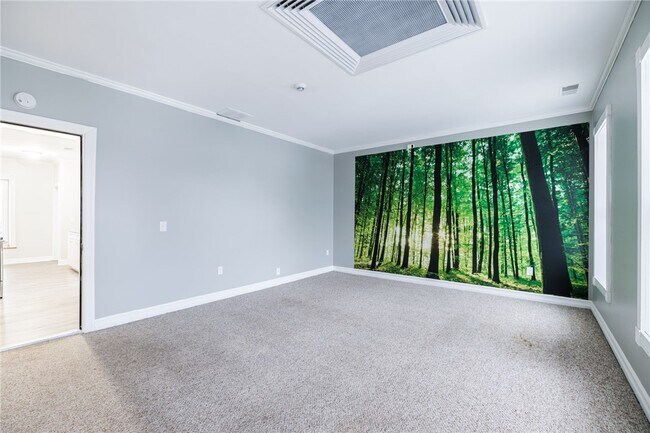 Building Photo - 186 Monroe Ave