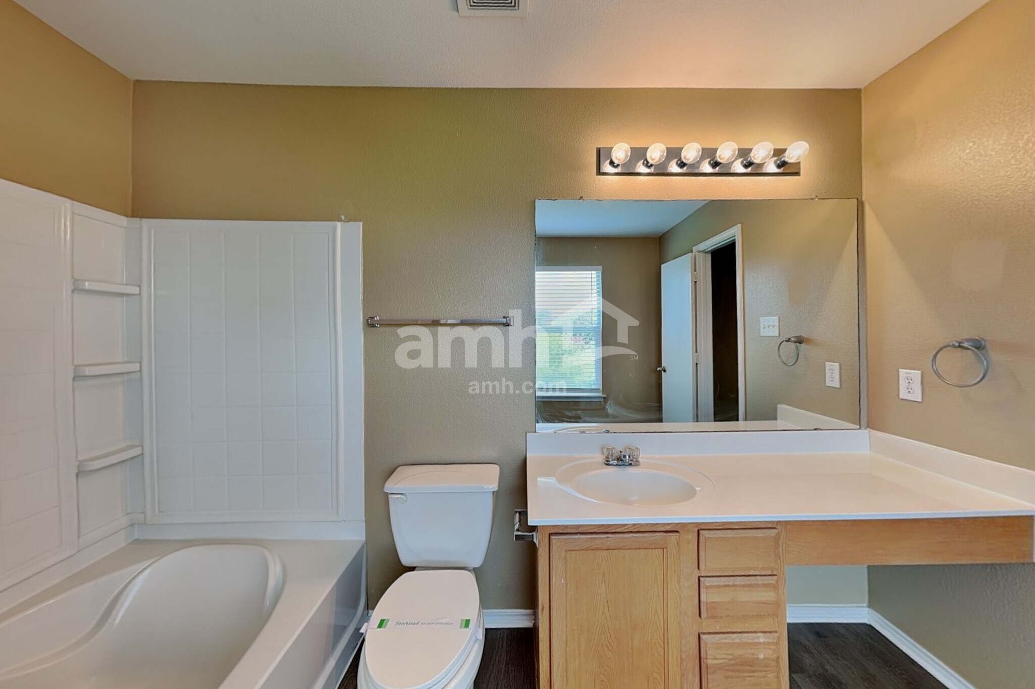 Building Photo - 5337 Mathra Dr