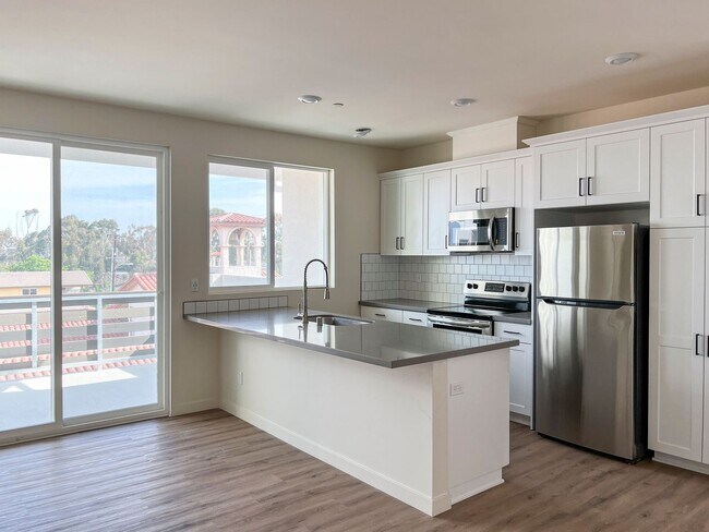 Interior Photo - Vista Palmera