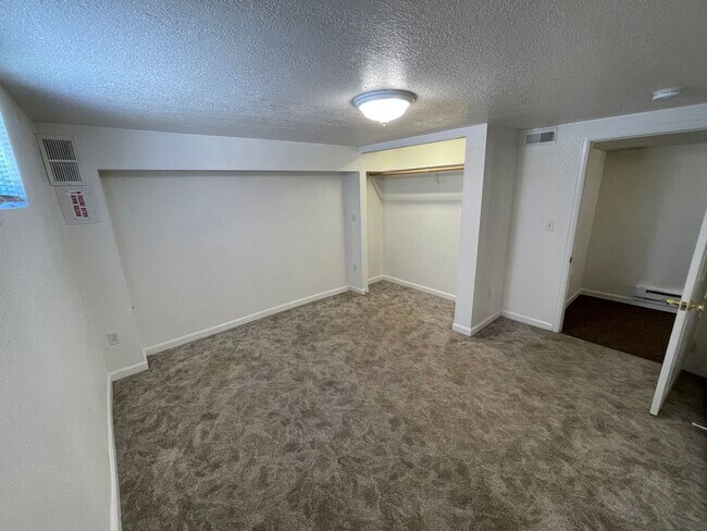 Building Photo - Available July 31st