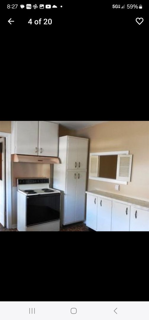 Building Photo - Great 4 bedroom with garage