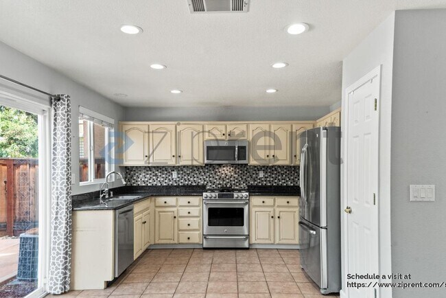 Building Photo - 4755 Fawn Way